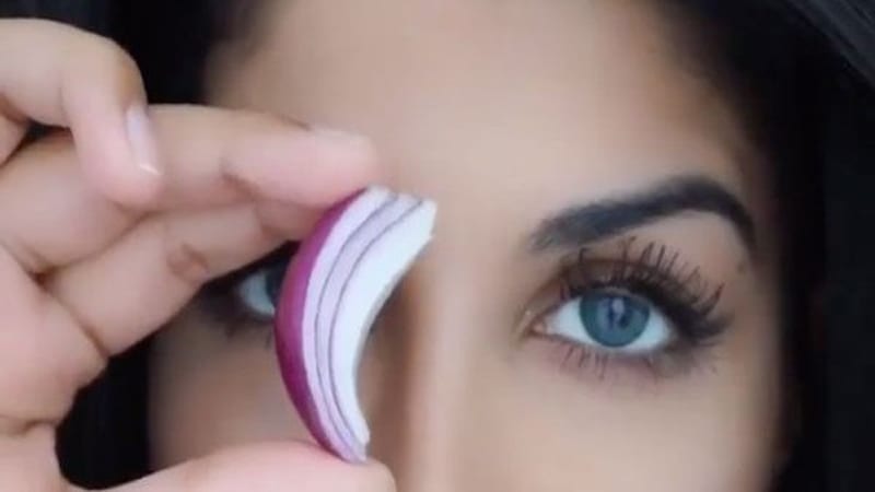 how to get thicker eyebrows naturally