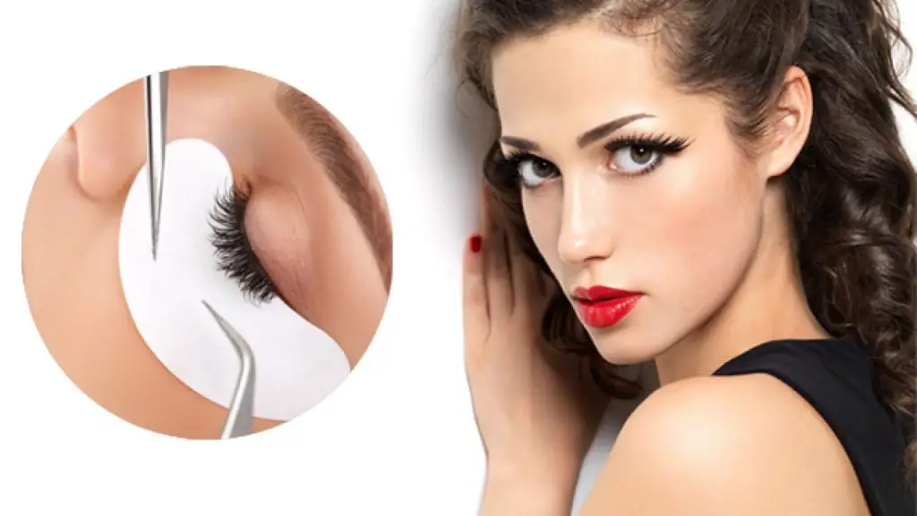 3 Natural Ways to Dye Your Eyelashes Without Dye