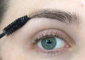 How Long Does it Take for Eyebrows to Grow Back?