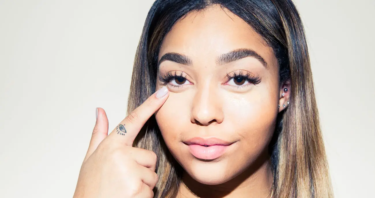 Eyelash Stuck in Eye How to Safely Remove and Other Tips