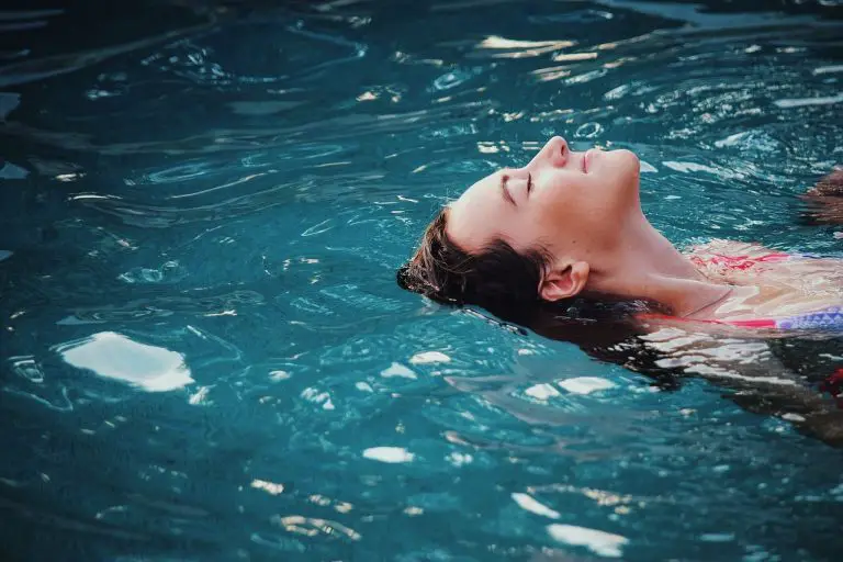 Can You Swim With Eyelash Extensions?